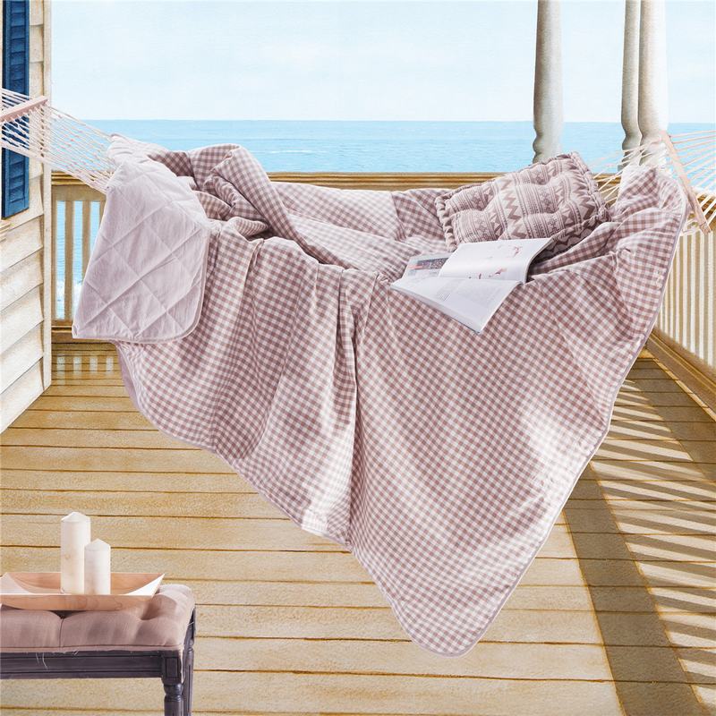 Machine washing quilt