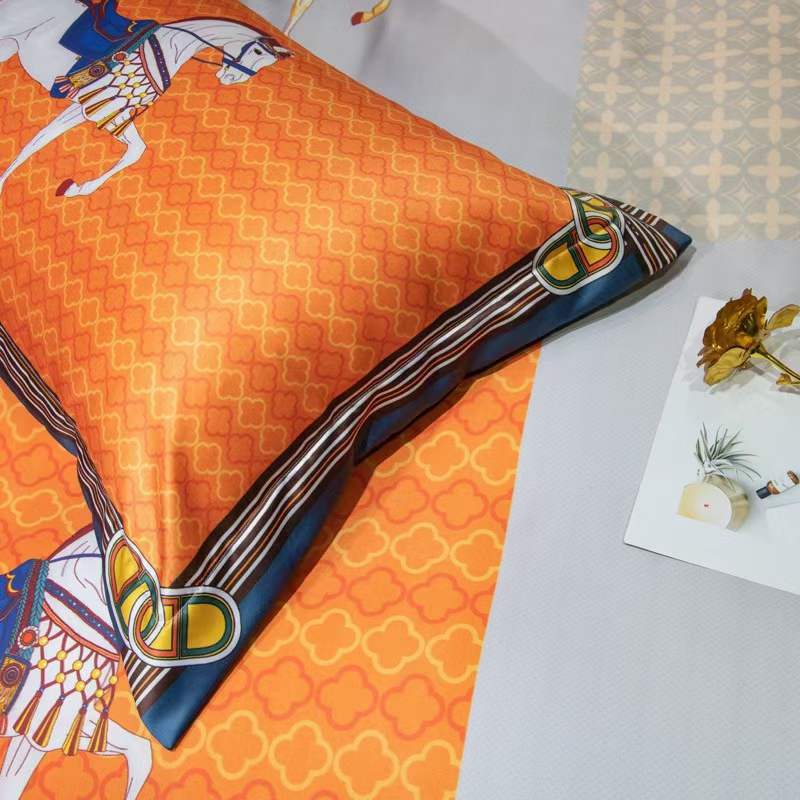 Satin Osaka duvet set