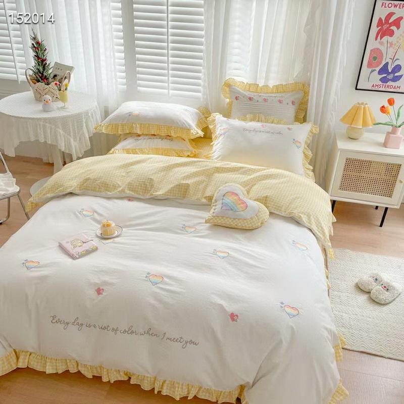 Machine washing duvet set