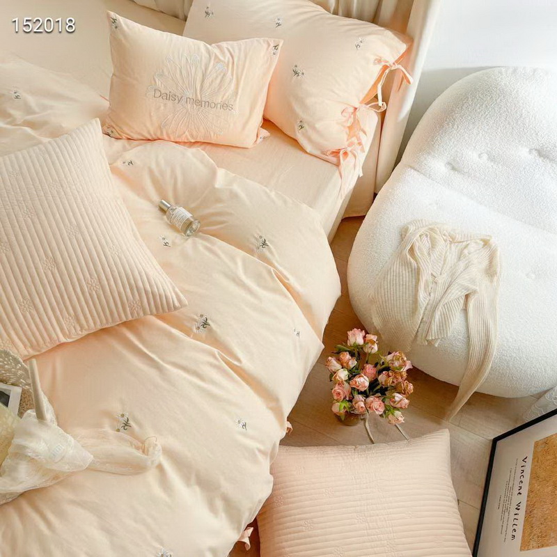 Machine washing duvet set